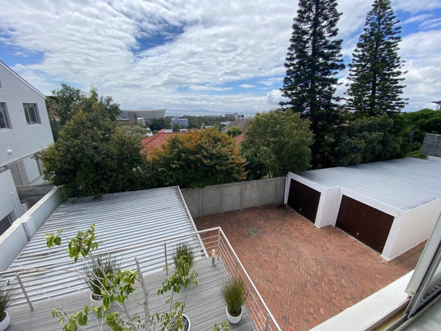 3 Bedroom Property for Sale in Green Point Western Cape